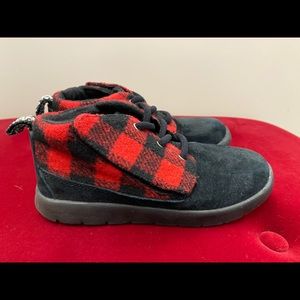 UGG Suede red/black Shoes